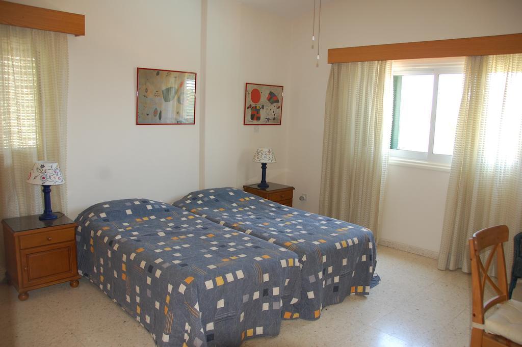 Villa Chrysanthia Polis Værelse billede